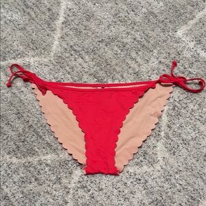 J.Crew Size •Large Scalloped Red Bottom- new